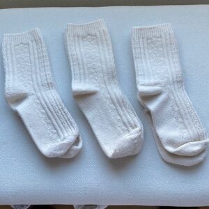 Women’s White Cable Knit Socks Set